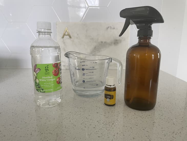 The Simple Trick For Cleaning Your Kitchen With Vinegar Without The