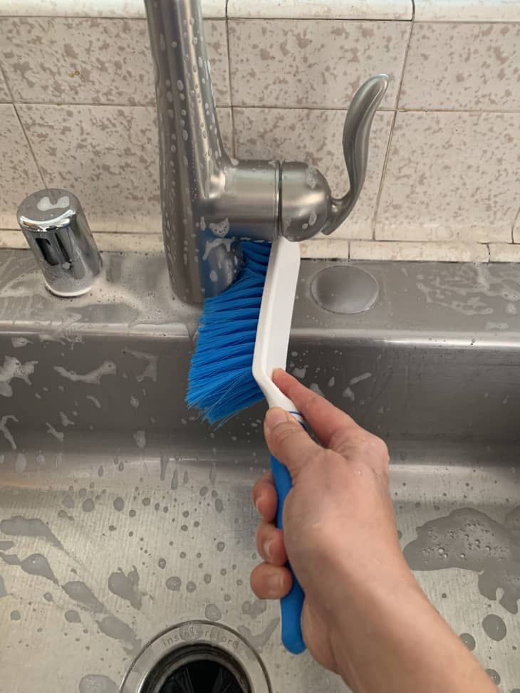 This Dollar Tree Brush Is Great for Cleaning Your Kitchen Sink