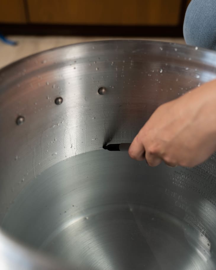 How to Deep Fry a Turkey (StepbyStep Recipe with Photos) The Kitchn