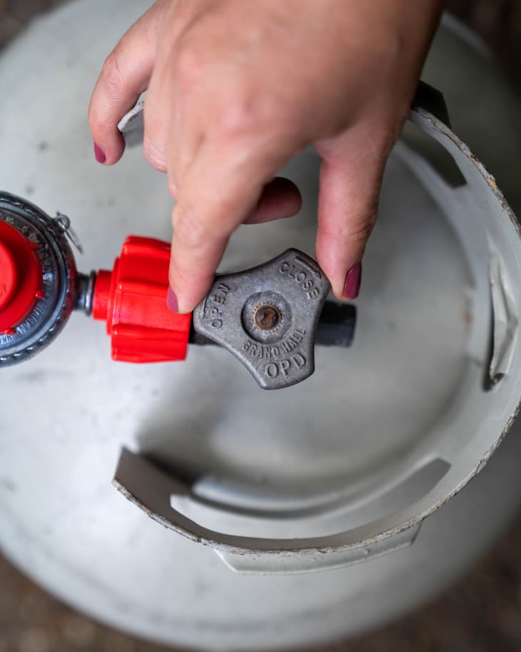 How to Deep Fry a Turkey (StepbyStep Recipe with Photos) The Kitchn