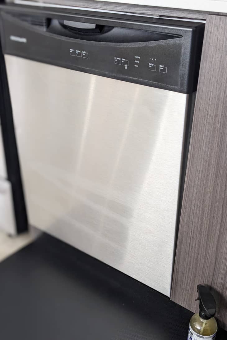 The 2 Stainless Steel Cleaning Trick Hiding in Your Pantry Apartment