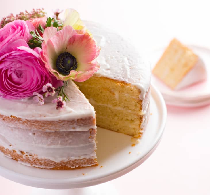 Recipe OneBowl Naked Cake with Yogurt Buttercream Frosting Kitchn