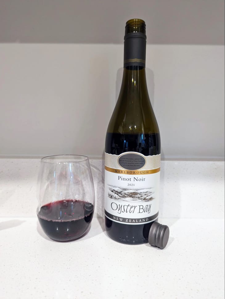 Oyster bay pinot top noir