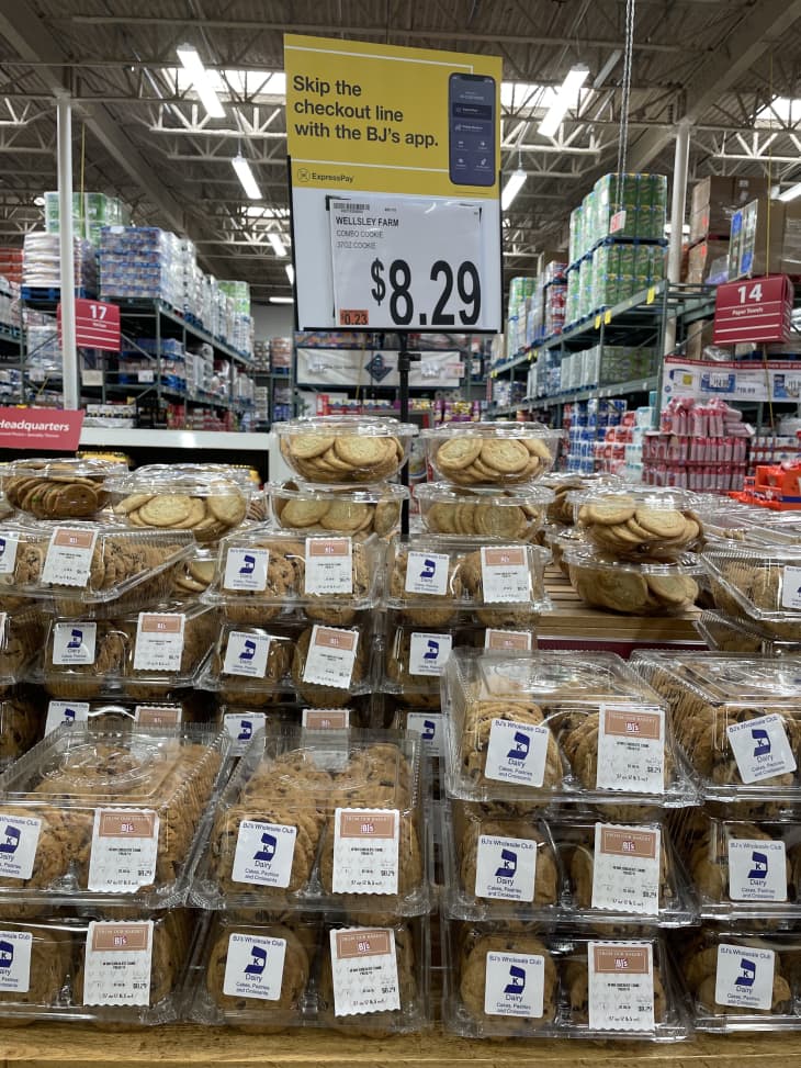 Wellsley Farms Chocolate Chunk Cookies Review The Kitchn