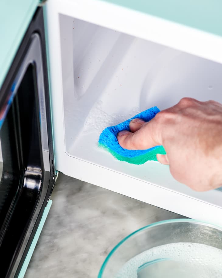 Best Method to Clean a Dirty Microwave Oven Cleaning Showdown Kitchn