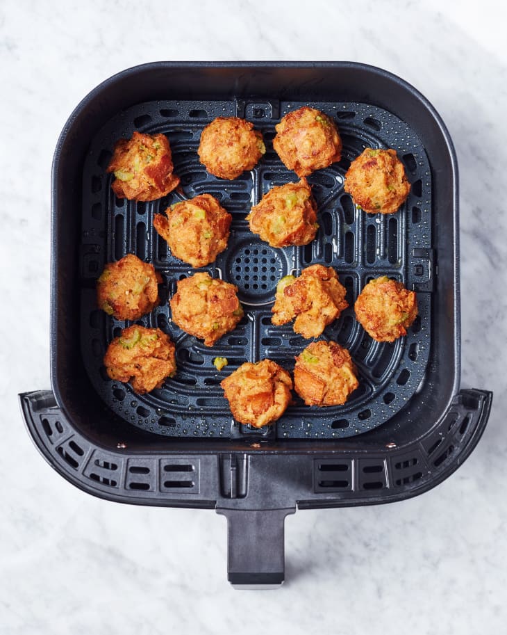 How Does An Air Fryer Work to Cook Food The Kitchn