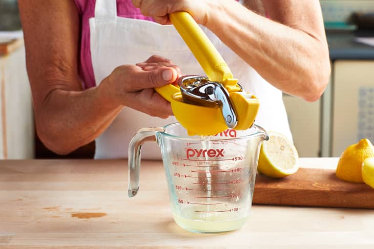 Best lemon squeezer