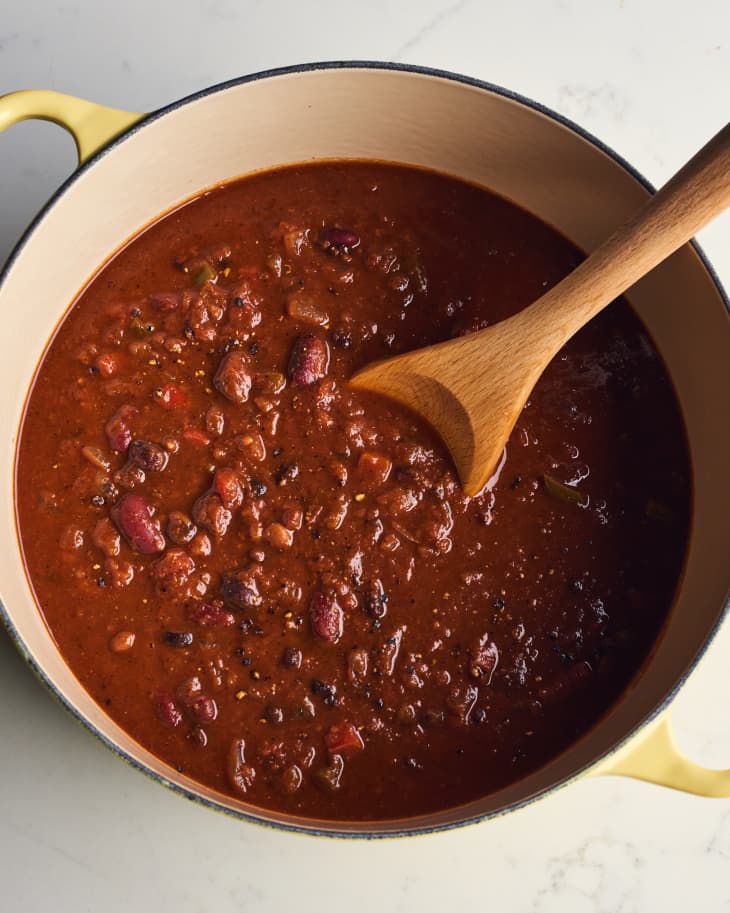 I Tried 4 Famous Vegetarian Chili Recipes and the Winner Was Clear
