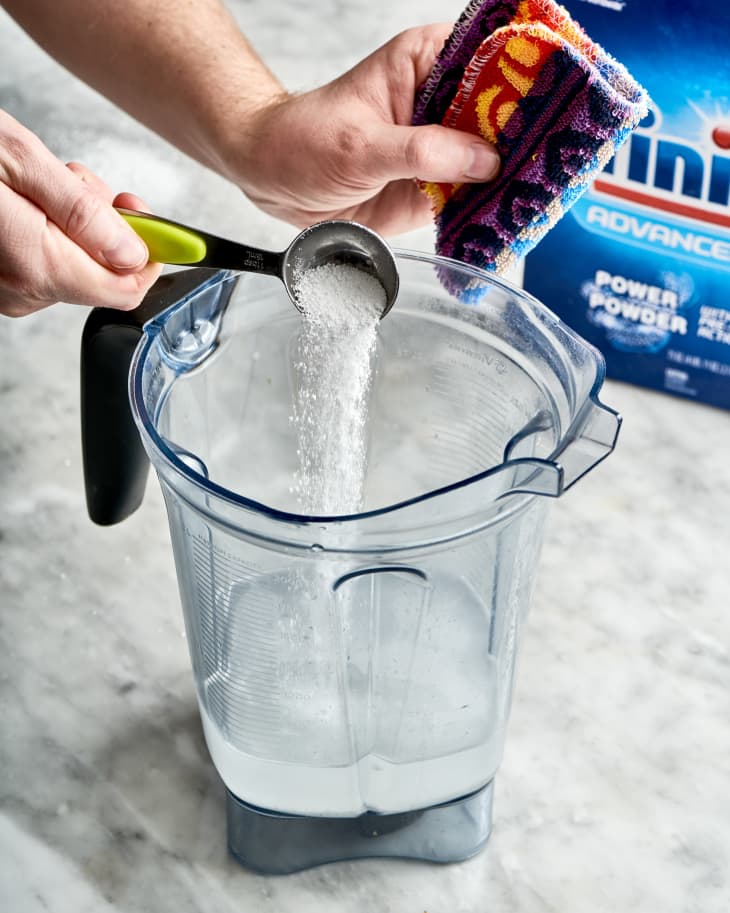 Best Method for Cleaning a Cloudy Blender Container The Kitchn