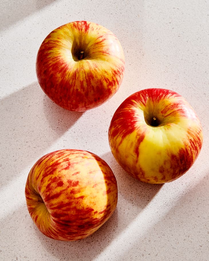 How Many Apples Are in a Pound? The Kitchn