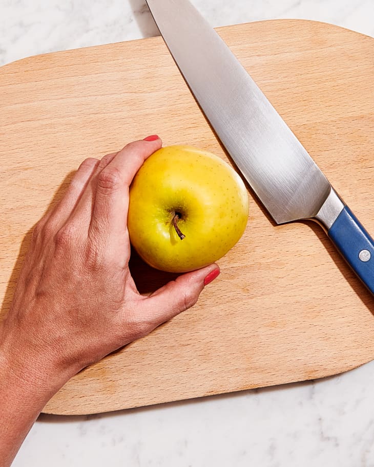 How to Cut an Apple for Baking and Snacking The Kitchn