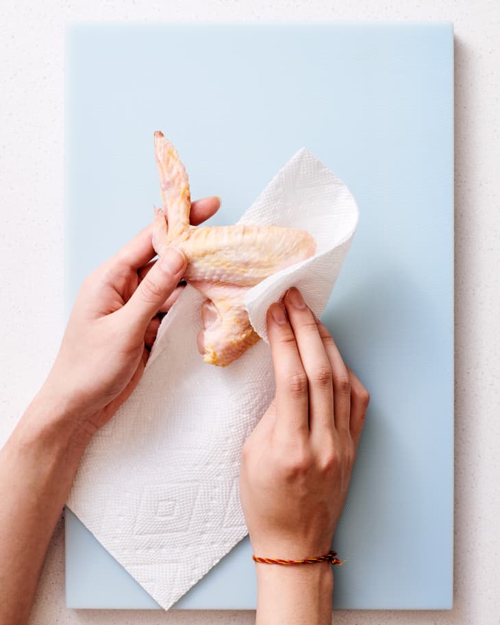 How to Cut Chicken Wings Into Drumettes and Flats The Kitchn