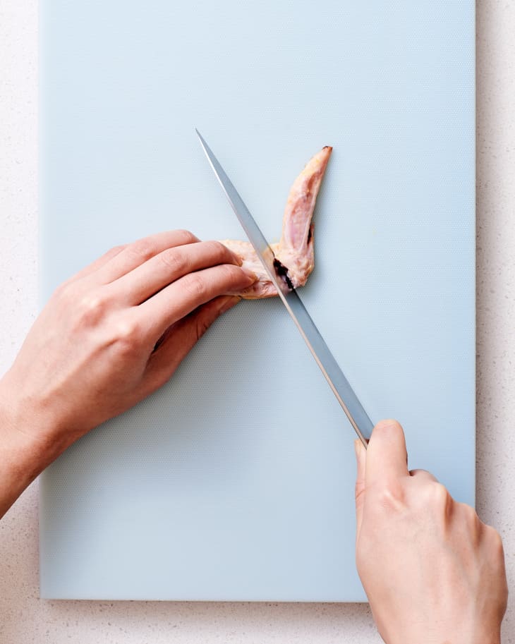How to Cut Chicken Wings Into Drumettes and Flats The Kitchn