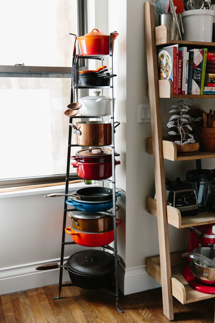 17-space-saving-ways-to-organize-pots-pans-and-lids-pot-and-pan-lids