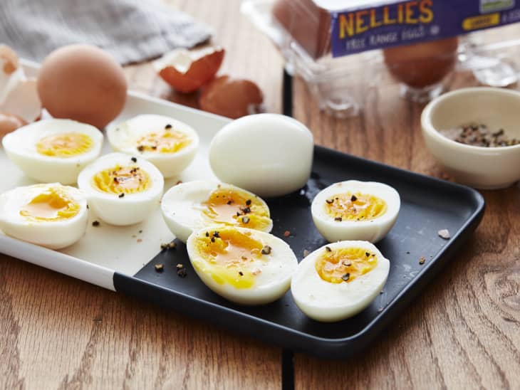 what-does-free-range-eggs-really-mean-the-kitchn