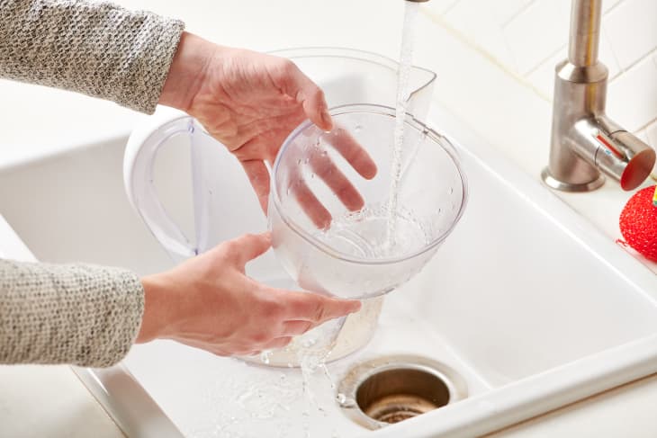 How to Clean a Brita Pitcher Filter in Minutes (Photos & Instructions ...