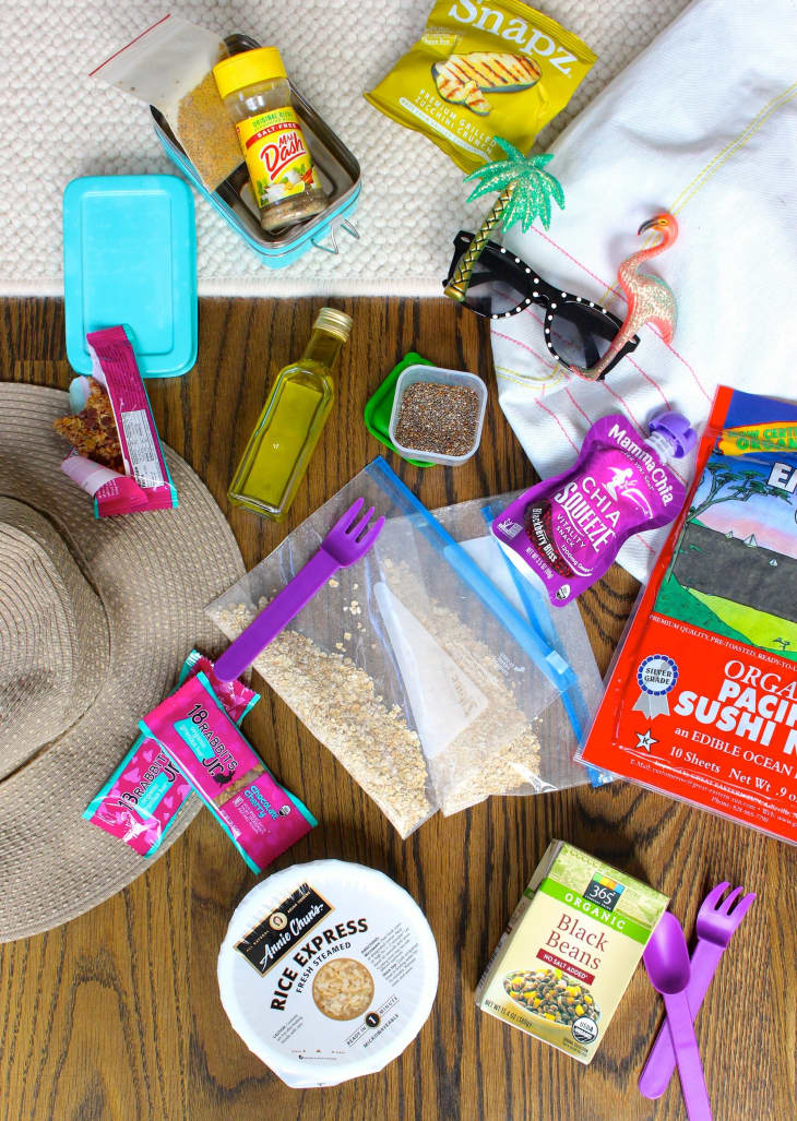 5 Tips for Sticking to Your Vacation Food Budget | The Kitchn