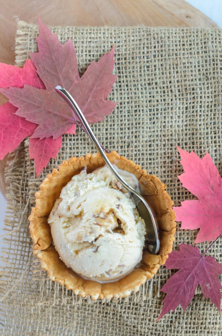 Recipe Maple Ice Cream With Pecan Praline The Kitchn