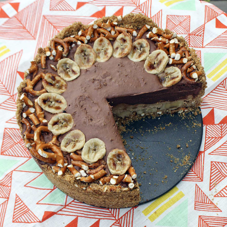 Recipe NoBake Fat Elvis Peanut Butter, Pretzel & Banana Pie Kitchn
