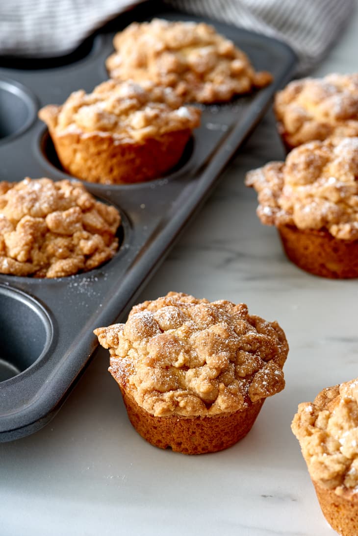 How To Make BakeryStyle Crumb Muffins Kitchn