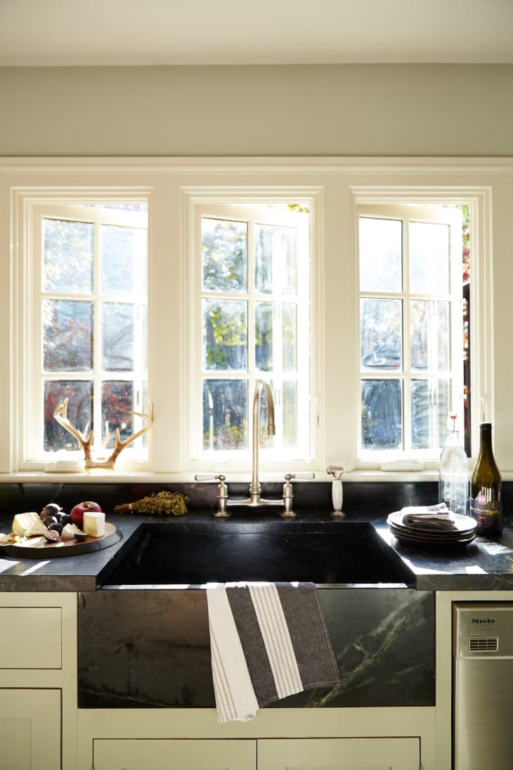 Vacation Rentals We Love: A Chic Country Kitchen in Upstate New York ...