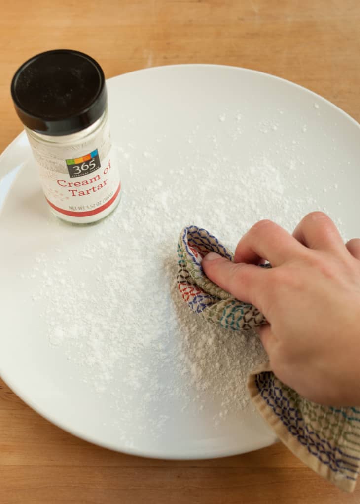 The Best Way to Remove Scuff Marks from White Dishes The Kitchn