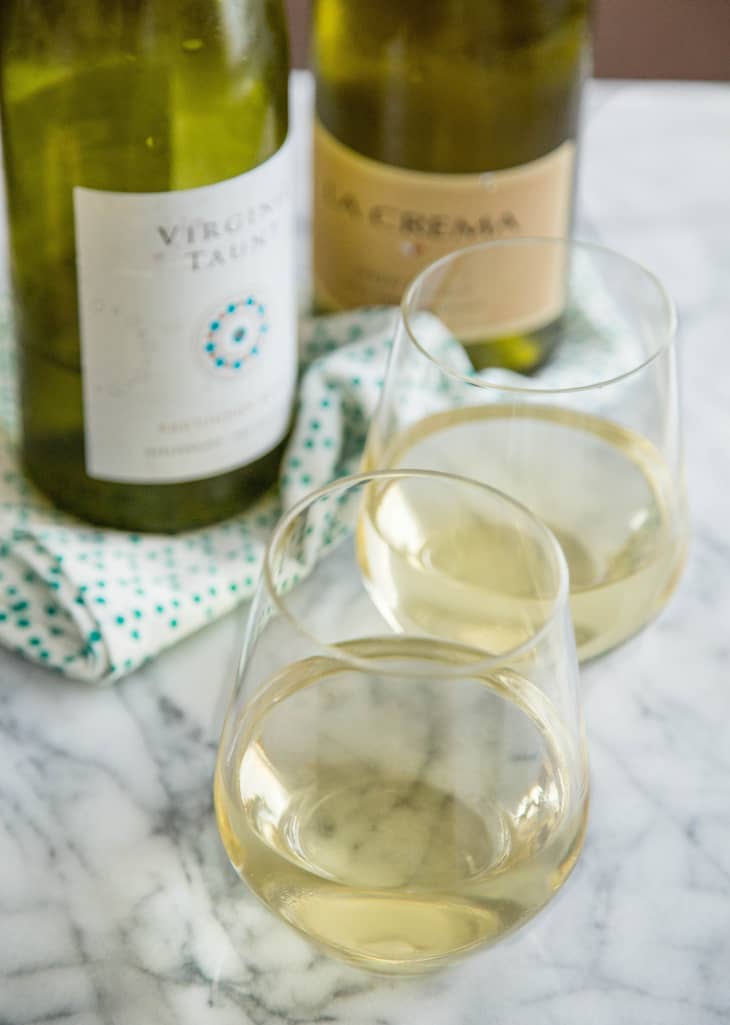 Dry white wine for drinking sales