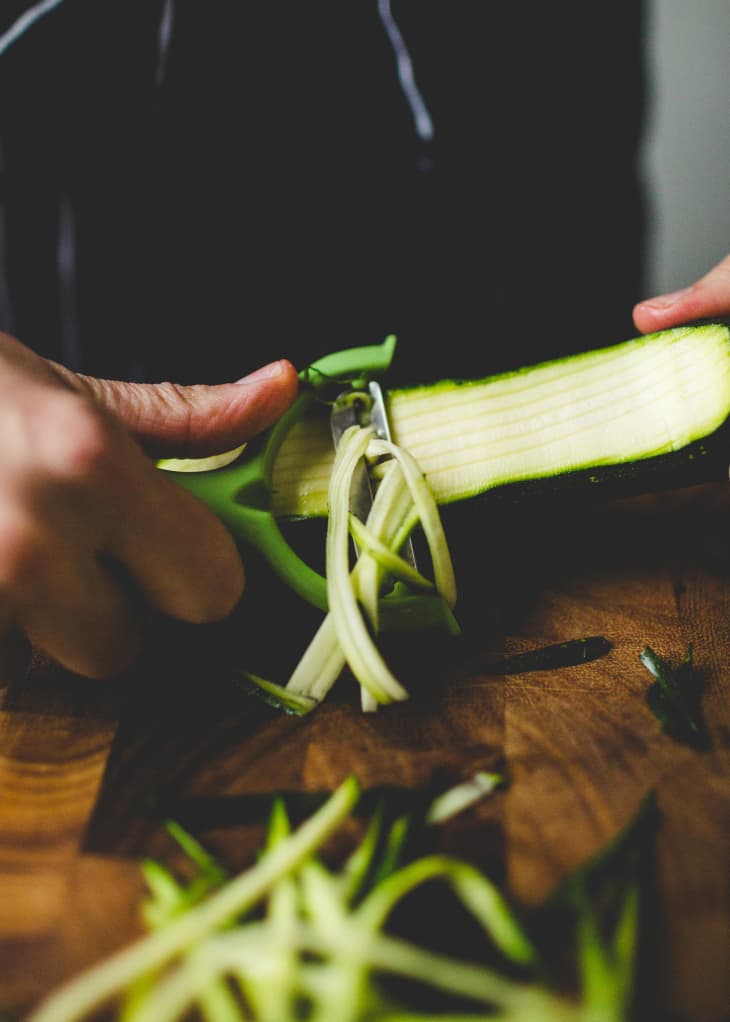 Vegetable ribbon shop peeler