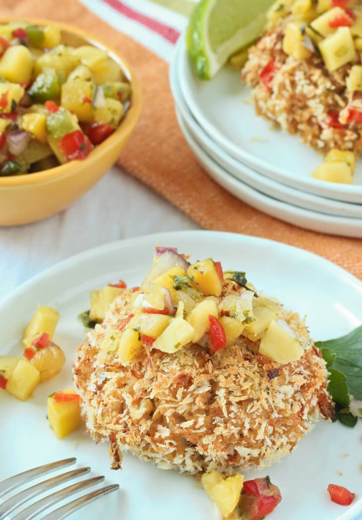 Recipe Crab Cakes with PineappleMango Salsa The Kitchn