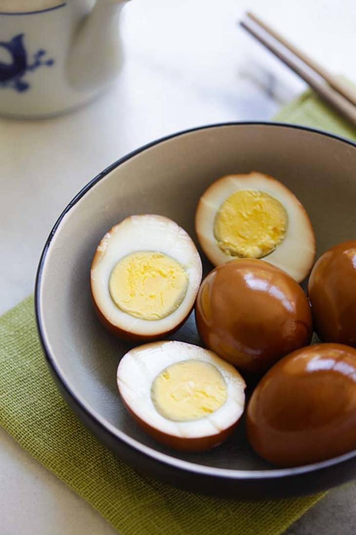 Dress Up Your Hard-Boiled Egg: Japanese Soy Sauce Eggs (Shoyu Tamago