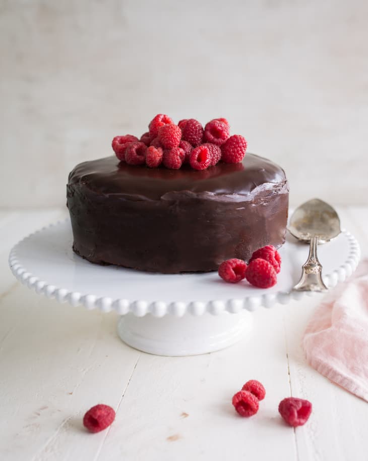 Easy Chocolate Sponge Cake With Ganache Frosting Kitchn