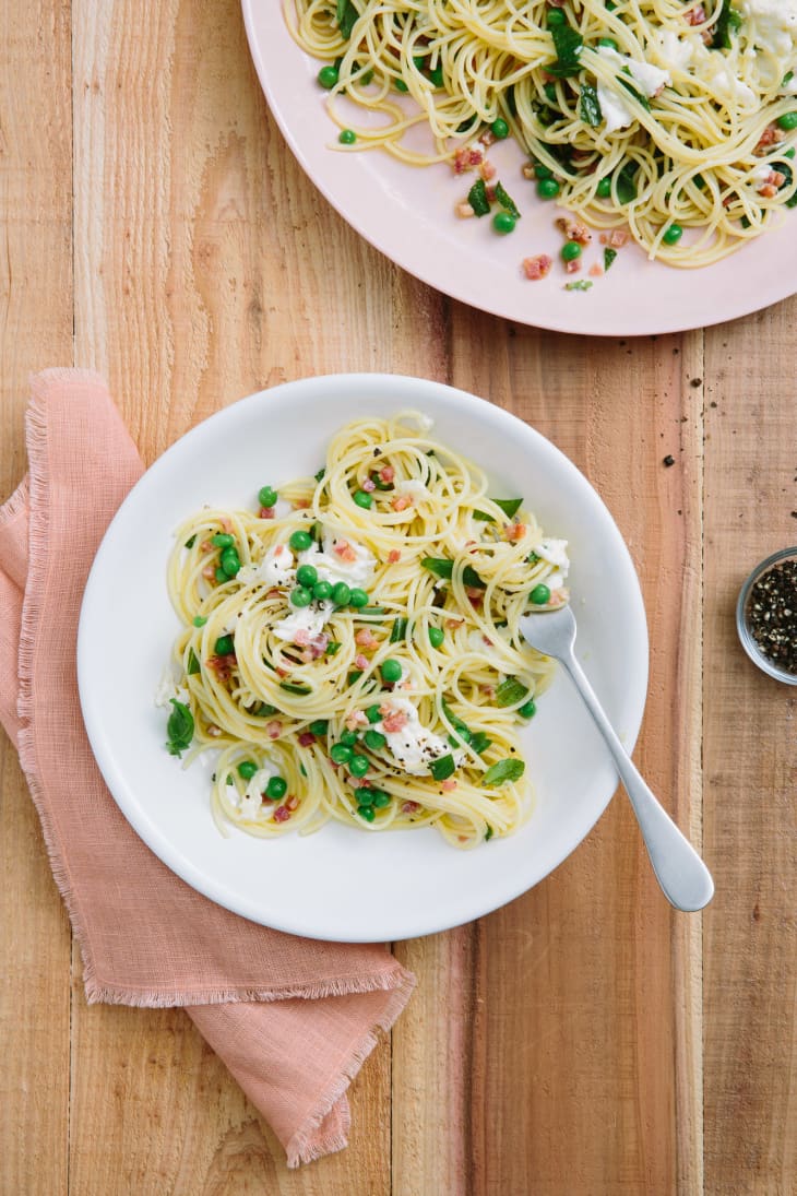 Recipe Spaghetti with Pancetta, Peas, and Burrata The Kitchn