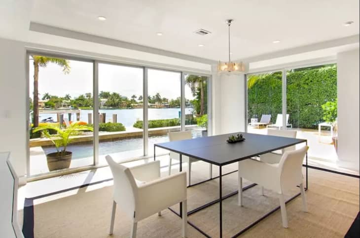 Vacation Rentals We Love: Waterfront Dining in Miami Beach | The Kitchn
