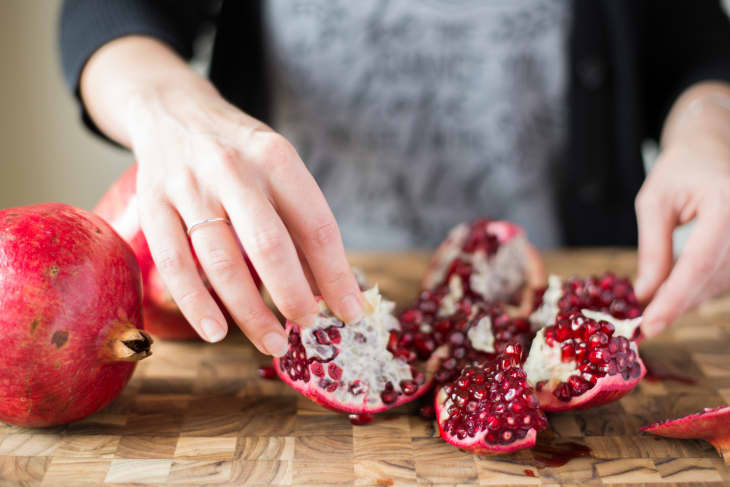 Do You Know This Tip for Taking Out Pomegranate Seeds? | The Kitchn