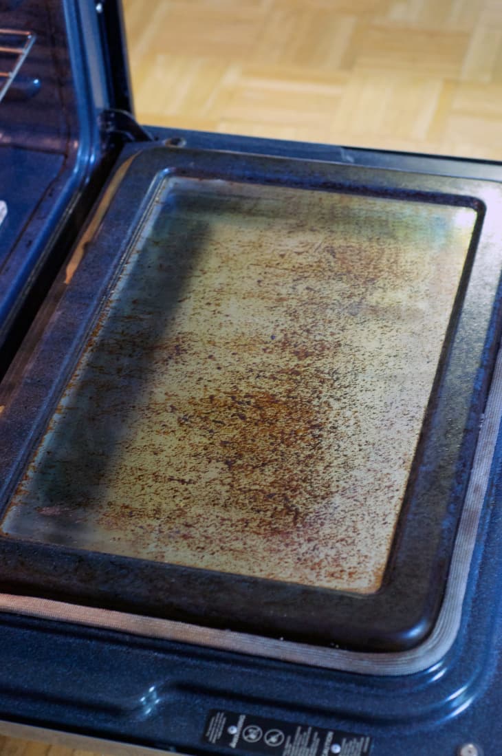How to Clean an Oven Easy 5 Step Guide with Pictures Apartment Therapy