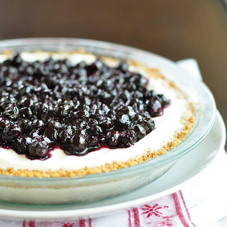 Recipe: No-Bake Blueberry Cheesecake Ice Cream Pie | The Kitchn