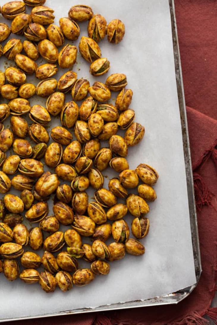 Recipe CurryRoasted Pistachios The Kitchn