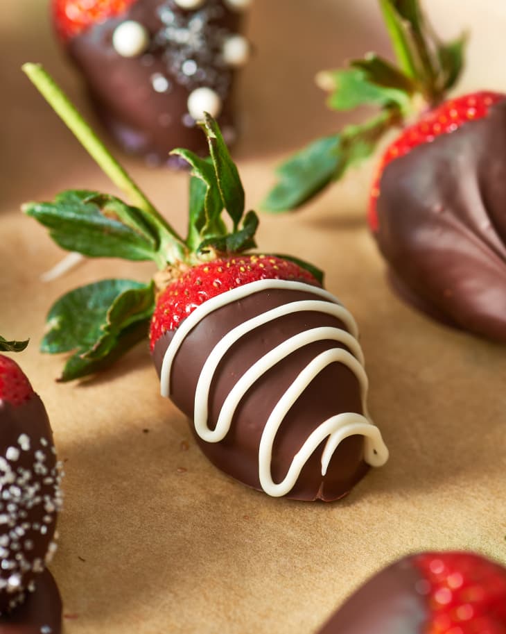 ChocolateCovered Strawberries Recipe (2 Ingredients) The Kitchn
