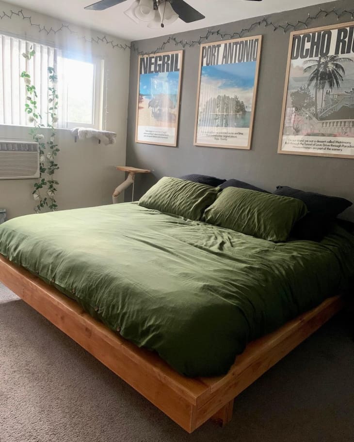 Platform bed on sale no headboard