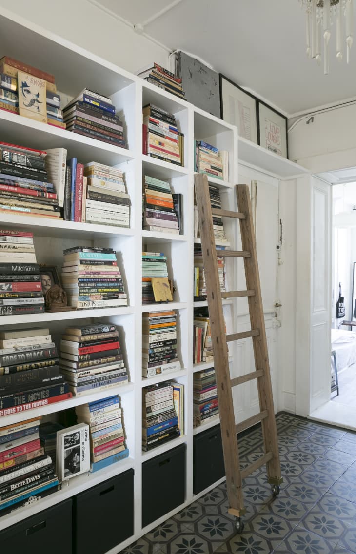 Download Instant Room Refresh: 9 Shelf Styling Ideas | Apartment Therapy