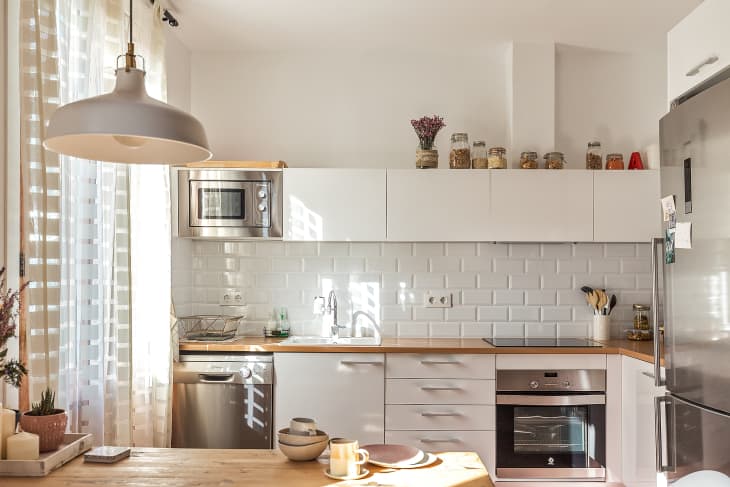 8 Teeny-Tiny Kitchens That Make Small-Space Living Look Good