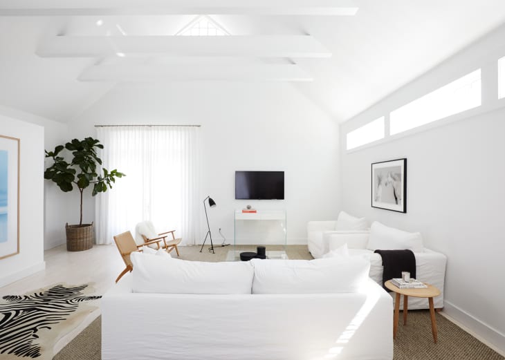 8 Things We Love for Minimalist Apartment Ideas - SecurCare Self