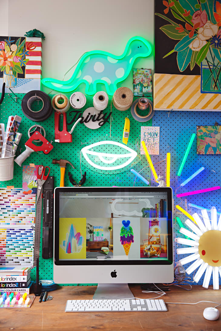 23 Easy Ways to Organize Your Desk