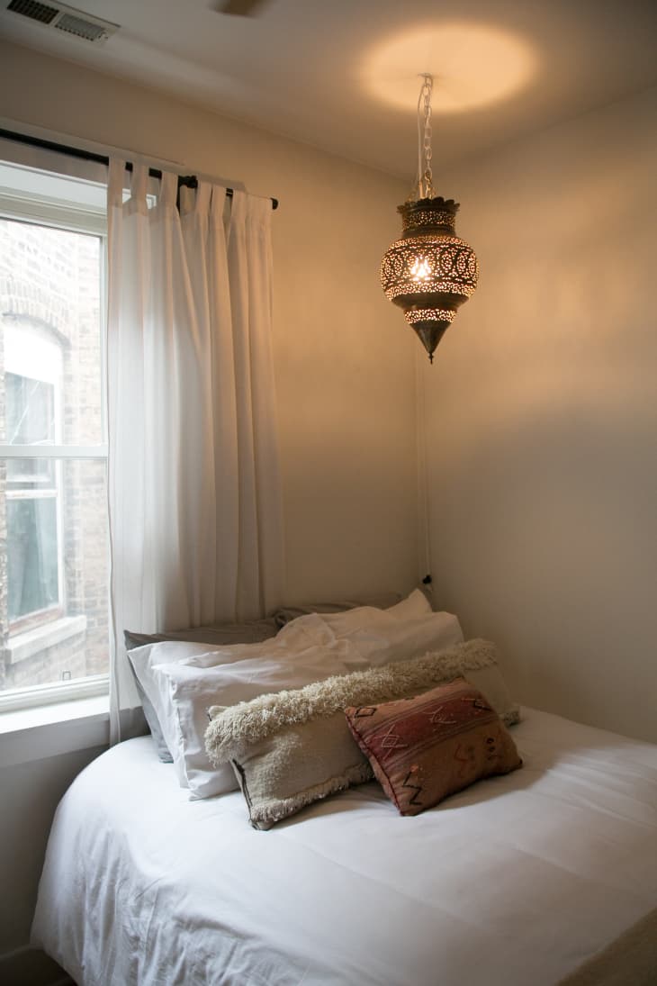 How Textured Fabrics Transform Home Living Room Interiors - Textured Textiles For Apartment Interior Design