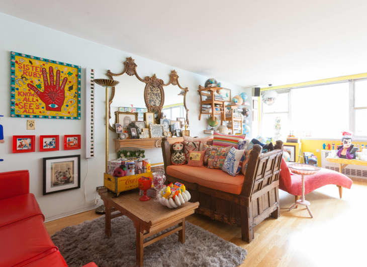 House Tour: A Pro Organizer's NYC Pop Culture Home | Apartment Therapy