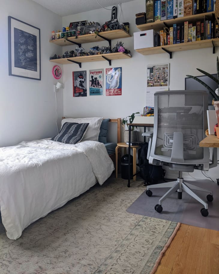 See Ali's 720-Square-Foot Apartment in Canada from the Small/Cool ...