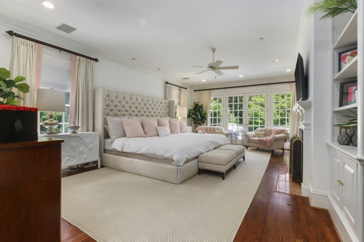 Mariah Carey's Atlanta home bedroom