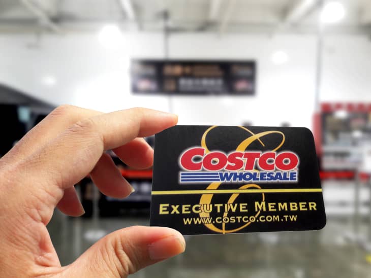 Costco wholesale warehouse shopping, membership club, membership card (black diamond card)