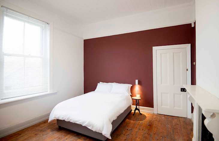 5 Outdated Bedroom Trends for 2026, According to Designers | Apartment ...