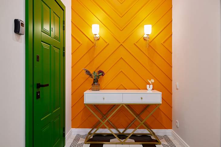 How to Decorate Odd Entryways: Transform with Style